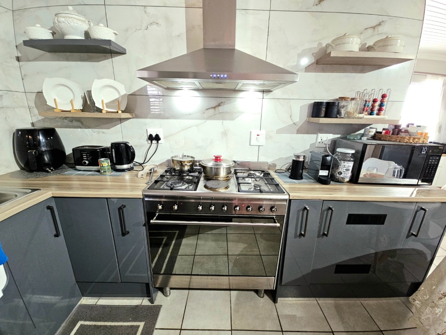 Commercial Property for Sale in Heather Park Western Cape